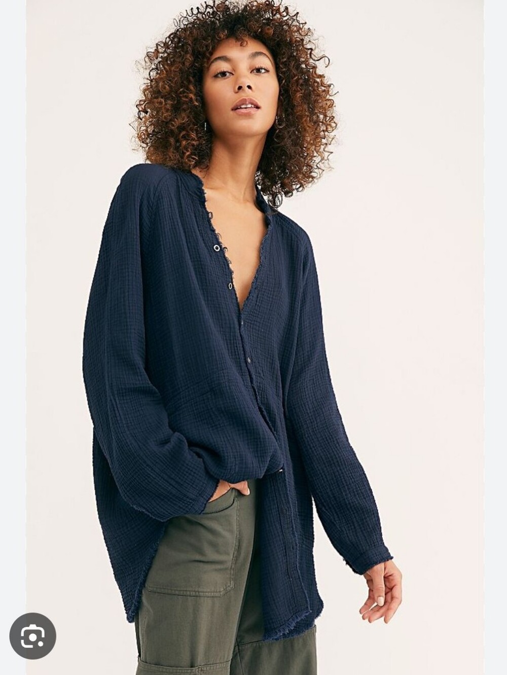 We The Free Summer Daydream Buttondown Medium in Navy - Picture 1 of 5